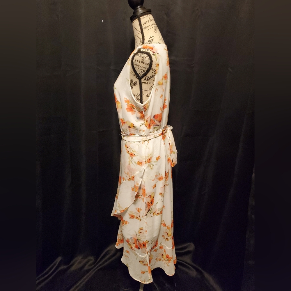 Studio One Dress - Picture 4 of 8